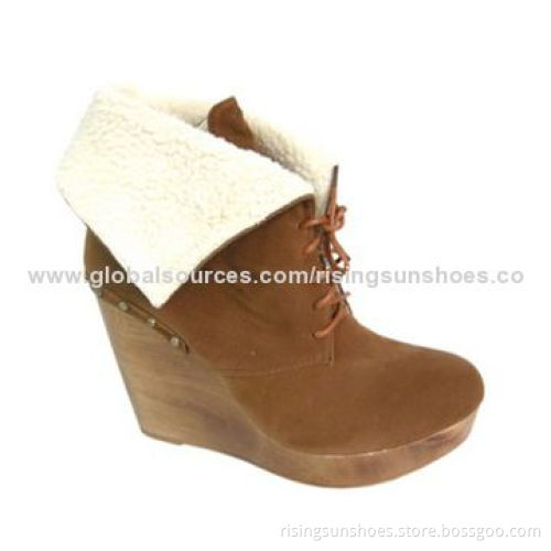 Women's Dress Boots, Fashionable Wedge Wood Heels with Fake Suede Upper and Lamb Fur Lining